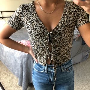 Leopard front tie shirt